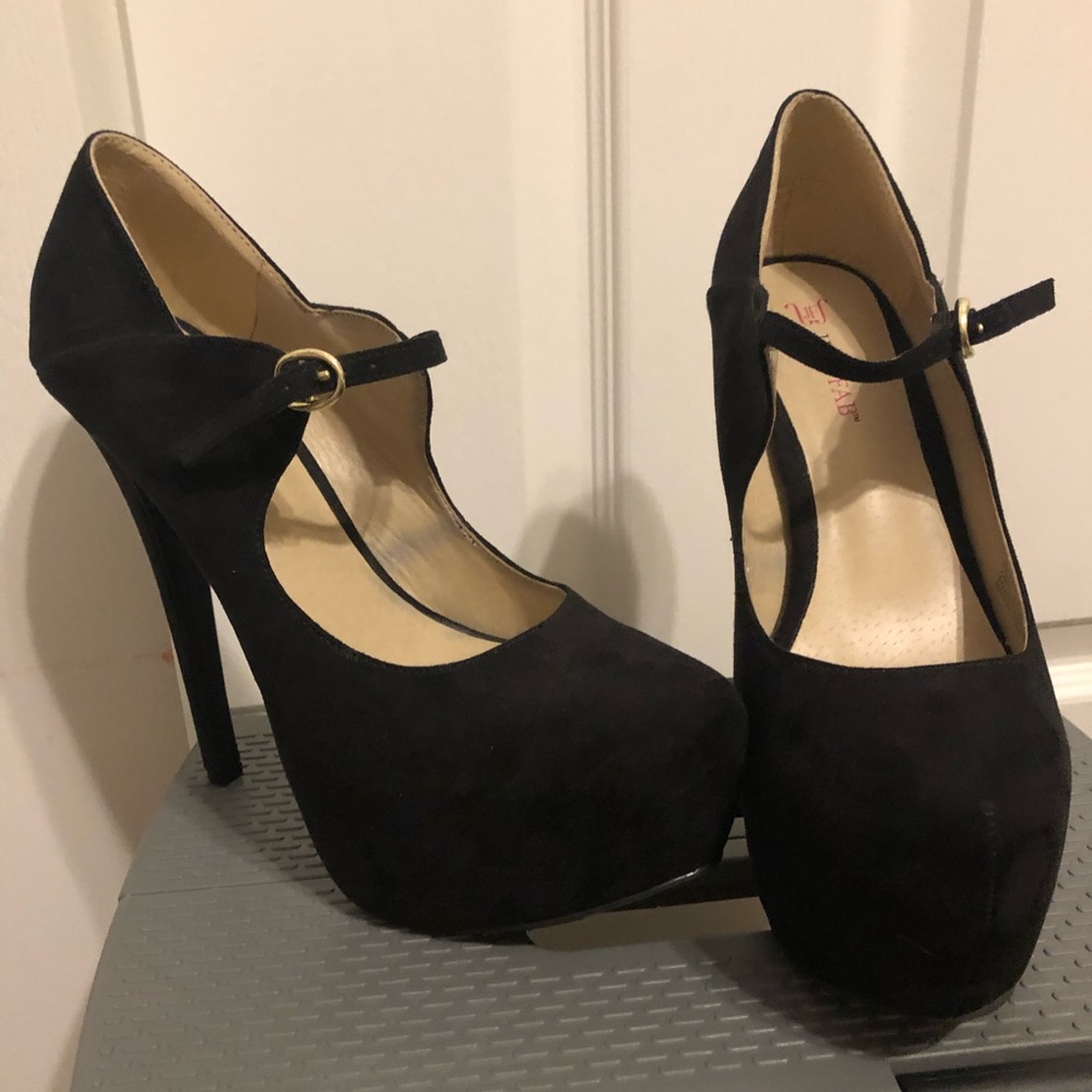 Just Fab black heels size 7
